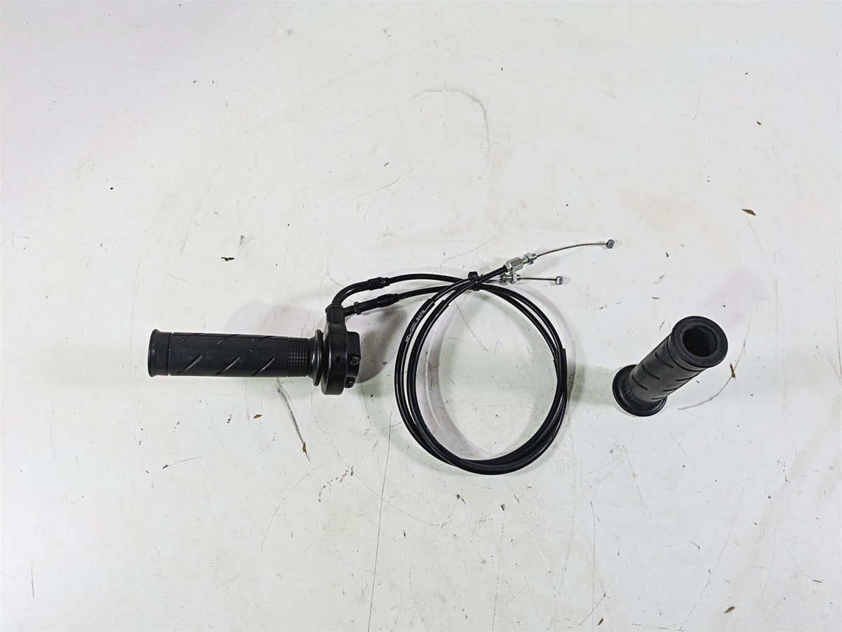 2008 Honda CBR1000RR SC59 Right Hand Throttle Grip & Cables Set 53140-MCF-305 {{ shop.shopifyCountryName }} - Mototech271