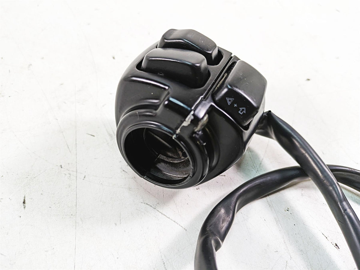 2006 Harley FLSTI Softail Heritage Left Hand Turn Signal Control Switch 71682-06 {{ shop.shopifyCountryName }} - Mototech271