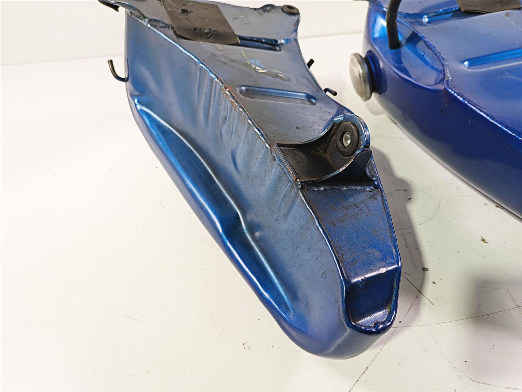 1992 Harley FLSTC Softail Heritage Fuel Gas Petrol Tank & Petcock -Read 61218-85 {{ shop.shopifyCountryName }} - Mototech271