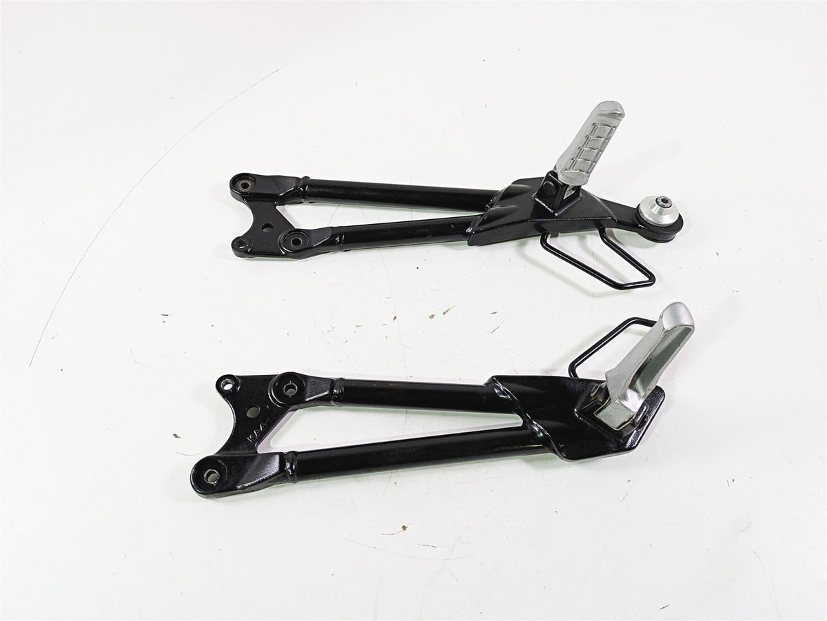 2019 BMW G310GS K02 Rear Footpeg Rest & Mounts Set 46718560597 46718560598 {{ shop.shopifyCountryName }} - Mototech271