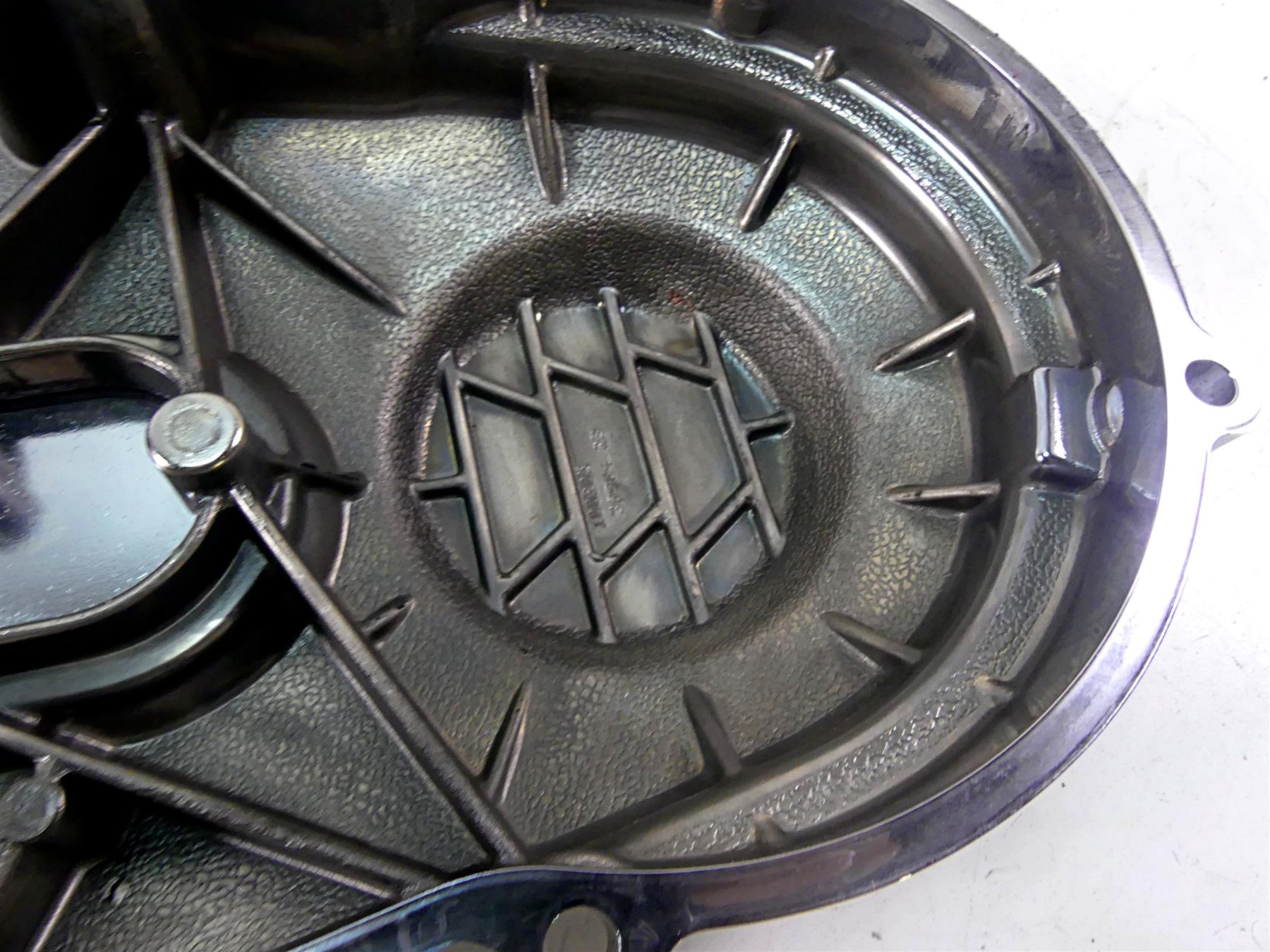 2006 Harley Softail FXSTSI Springer Outer Primary Drive Clutch Cover 60506-99 {{ shop.shopifyCountryName }} - Mototech271