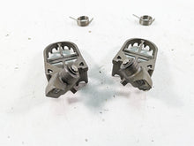 Load image into Gallery viewer, 2007 BMW R1200GS K255 Adv Front Footpeg Foot Peg Rest Set 46717694557 | Mototech271
