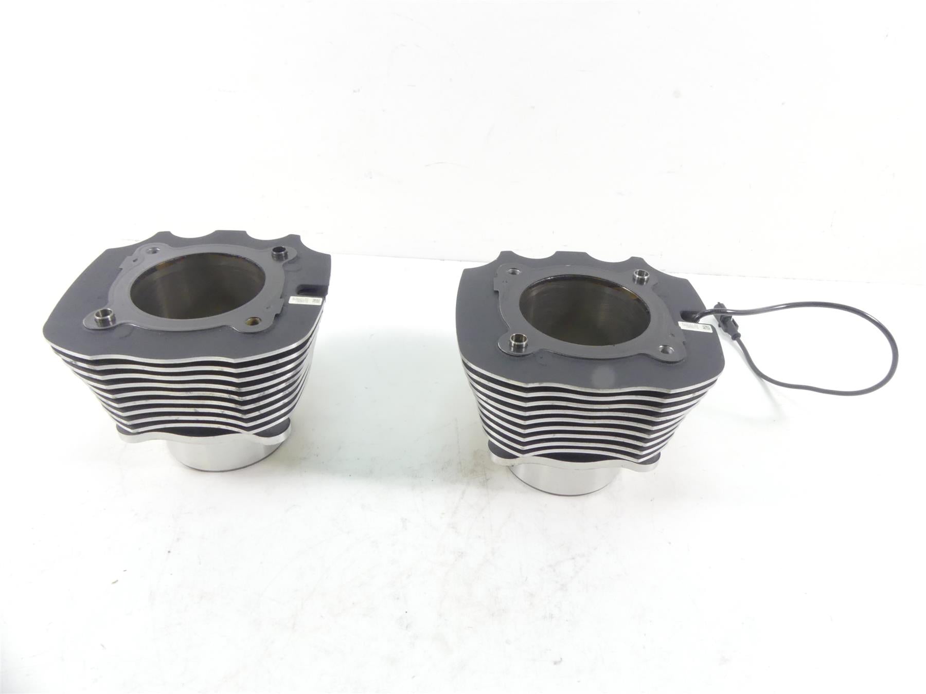 2016 Indian Chieftain Dark Horse Cylinder Barrel Jug And Piston Set 5138091 {{ shop.shopifyCountryName }} - Mototech271
