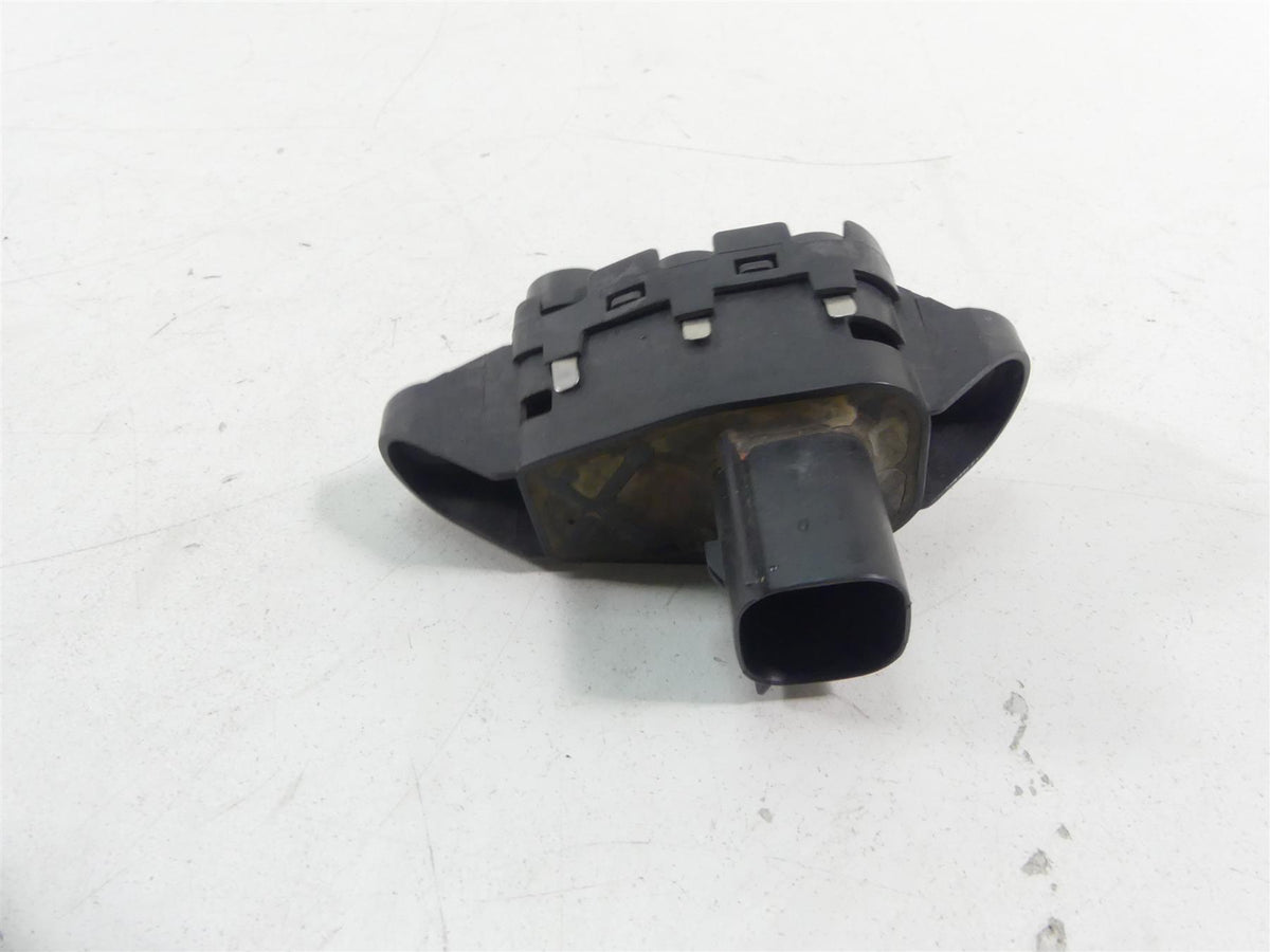 2017 Harley Touring FLHTKL Electra Glide Auxiliary Fog Light Switch 69200172 {{ shop.shopifyCountryName }} - Mototech271