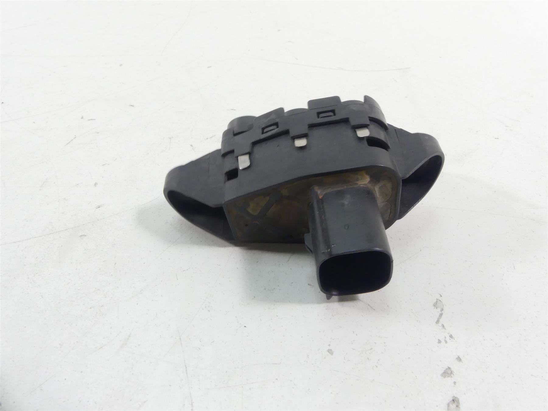 2017 Harley Touring FLHTKL Electra Glide Auxiliary Fog Light Switch 69200172 {{ shop.shopifyCountryName }} - Mototech271