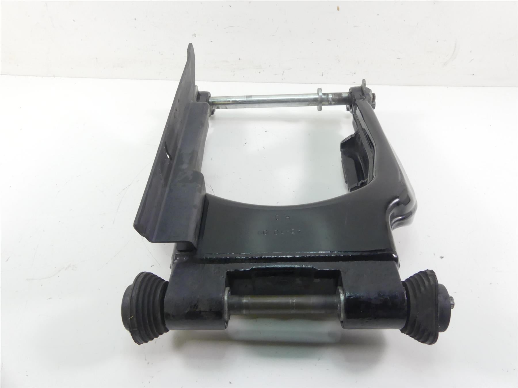 2012 Harley Touring FLHTP Electra Glide Rear Swingarm & 25mm Axle 47549-09A {{ shop.shopifyCountryName }} - Mototech271