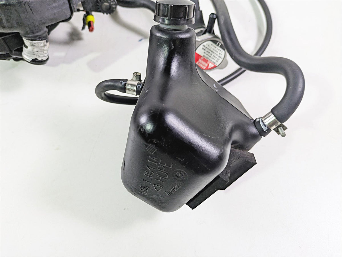 2010 Ducati Streetfighter 1098 S Upper Lower Coolant Radiator Set 54840841A {{ shop.shopifyCountryName }} - Mototech271