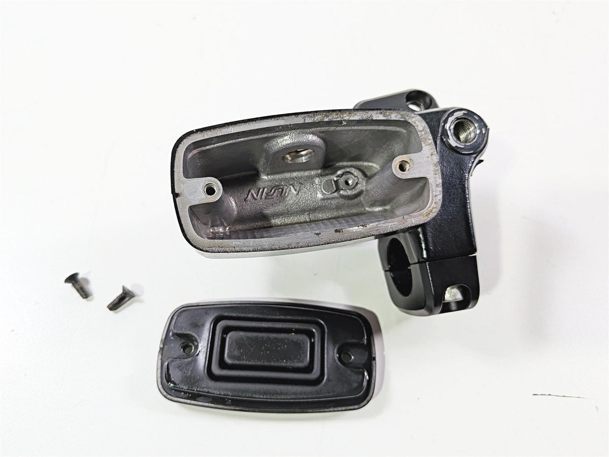 2014 Suzuki M109R VZR1800 Boulevard Front Brake Master Cylinder 59600-10FD0 {{ shop.shopifyCountryName }} - Mototech271