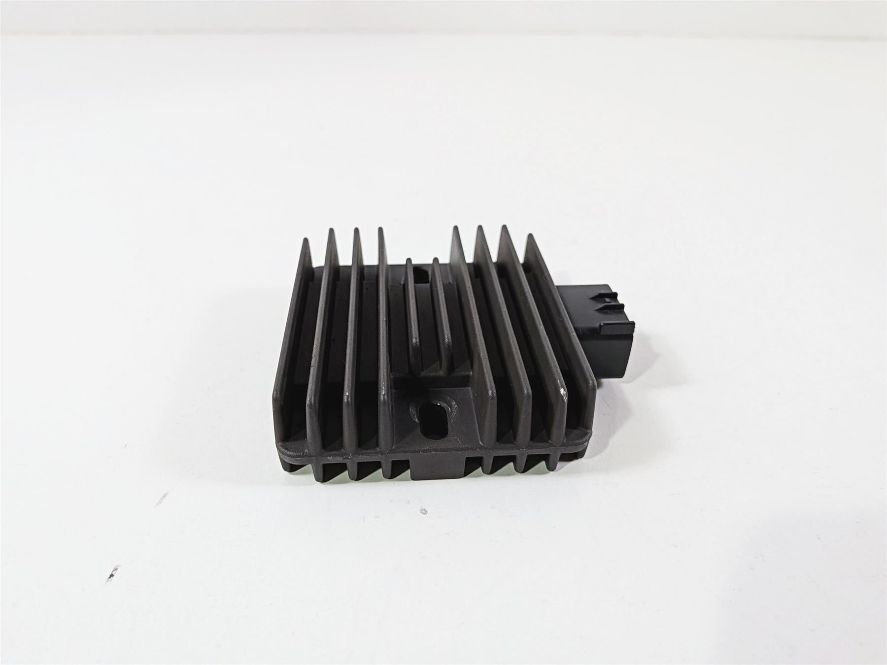 2006 Yamaha XVZ1300 Royal Star Rectifier Voltage Regulator 4XY-81960-00-00 {{ shop.shopifyCountryName }} - Mototech271