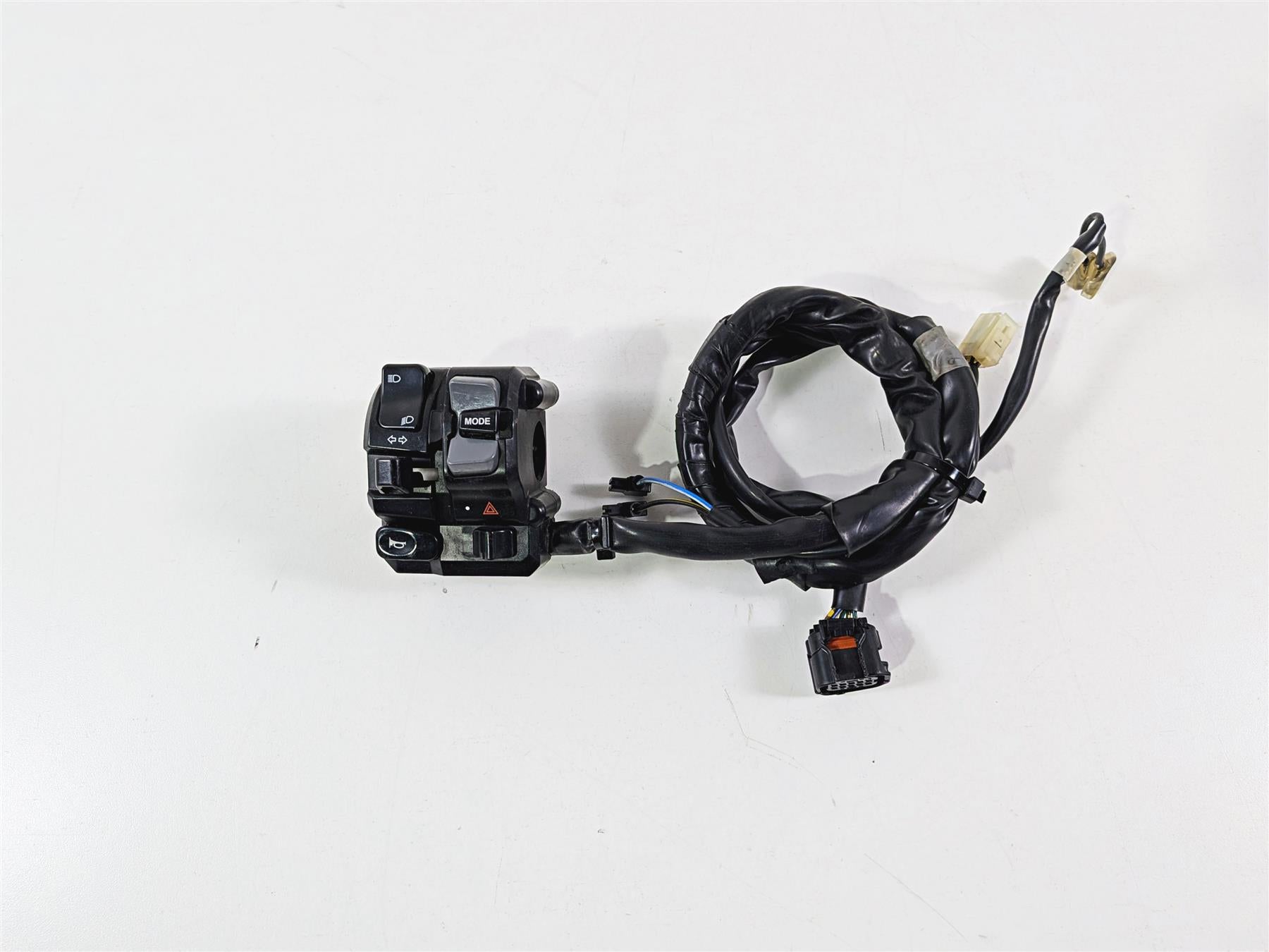 2016 Yamaha YZF R1 RN32 Left Hand Control Switch 2CR-83969-00-00 {{ shop.shopifyCountryName }} - Mototech271