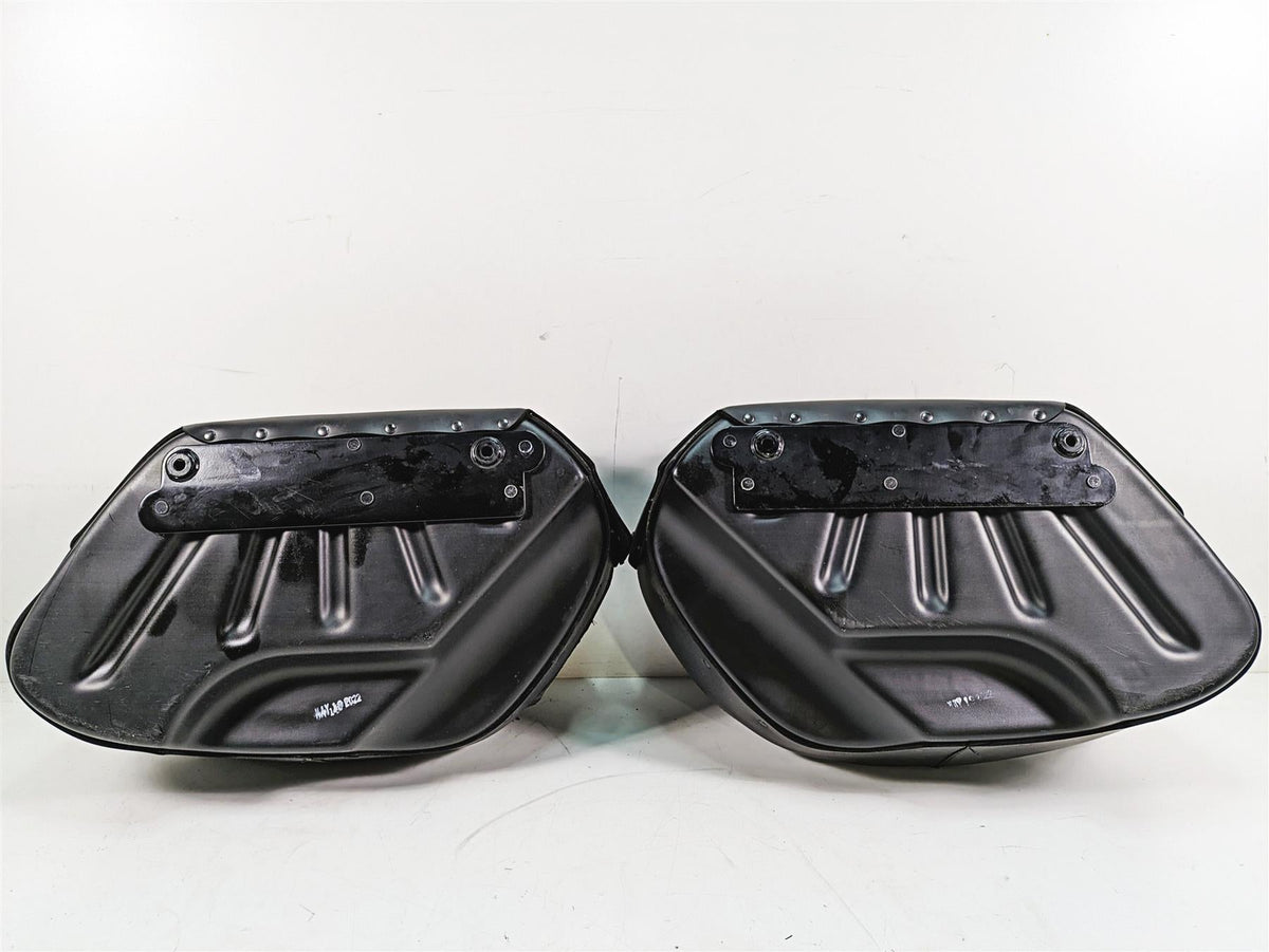 2009 Harley Dyna FXDFSE CVO Fat Bob Saddlebag Saddle Bags Set 9036906D {{ shop.shopifyCountryName }} - Mototech271