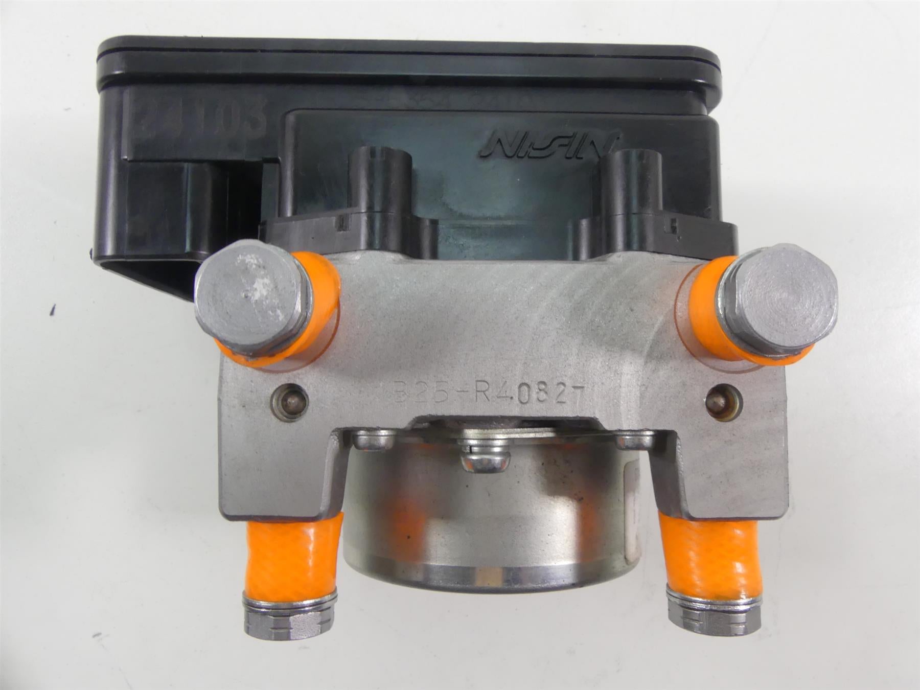 2015 Triumph 1050 Speed Triple R Nissin Abs Brake Pump Module T2024104 {{ shop.shopifyCountryName }} - Mototech271