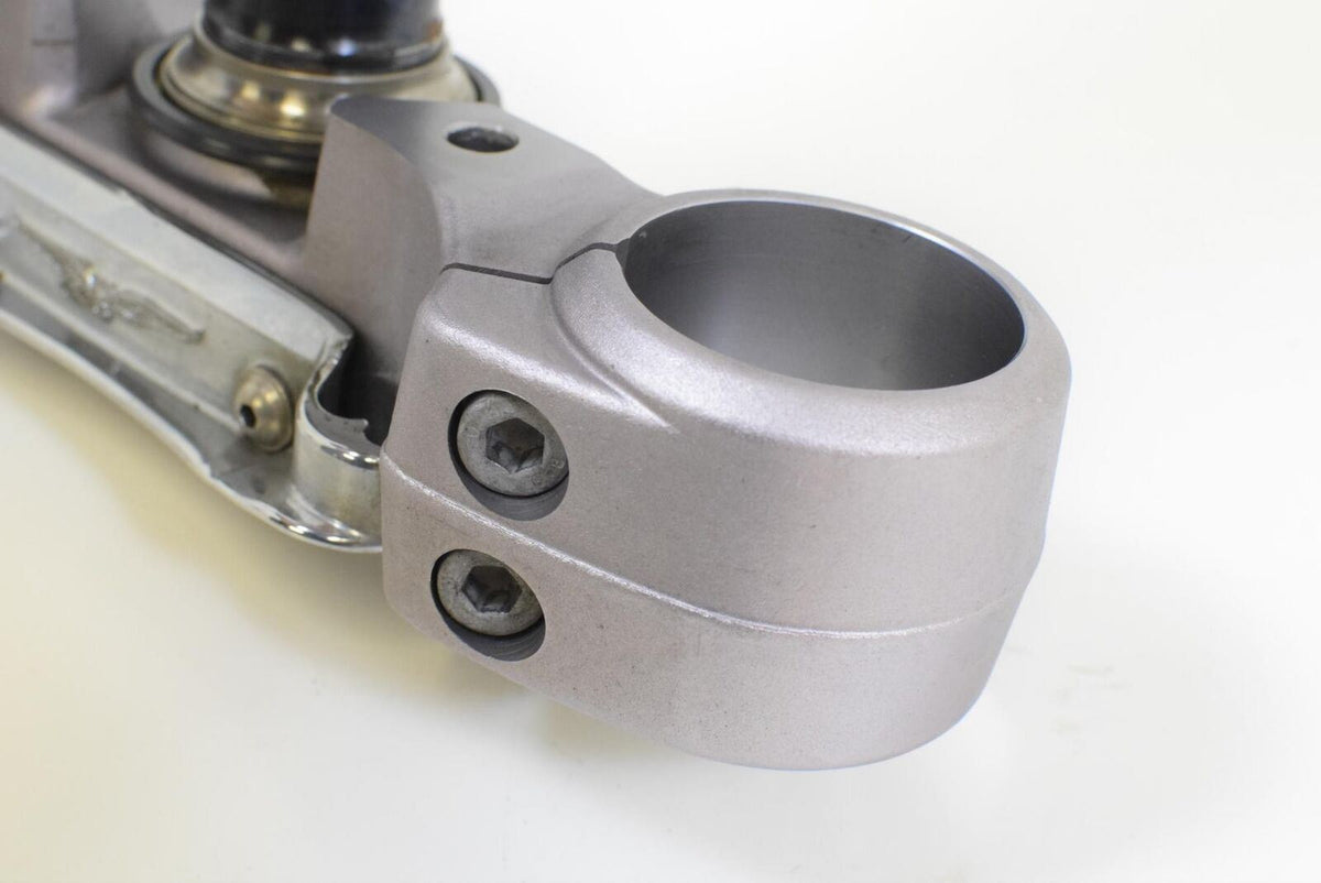 2008 Moto Guzzi Breva Sport 1200 Lower Triple Tree Steering Clamp GU05494030 {{ shop.shopifyCountryName }} - Mototech271