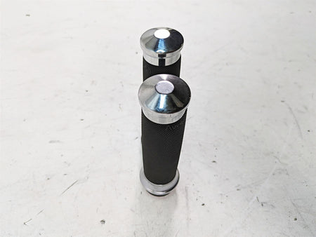 2010 Harley Touring FLHTCU Electra Glide Nice Avon Hand Grip Set CC-85-CH-FLY {{ shop.shopifyCountryName }} - Mototech271