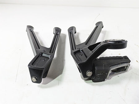 2019 BMW S1000XR K49 Rear Passenger Footpeg Set - Read 46718553845 46718553846 {{ shop.shopifyCountryName }} - Mototech271