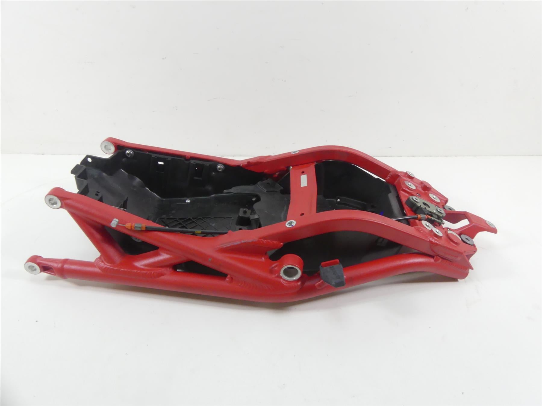 2015 Triumph 1050 Speed Triple R Rear Red Subframe & Inner Fender T2075921 {{ shop.shopifyCountryName }} - Mototech271