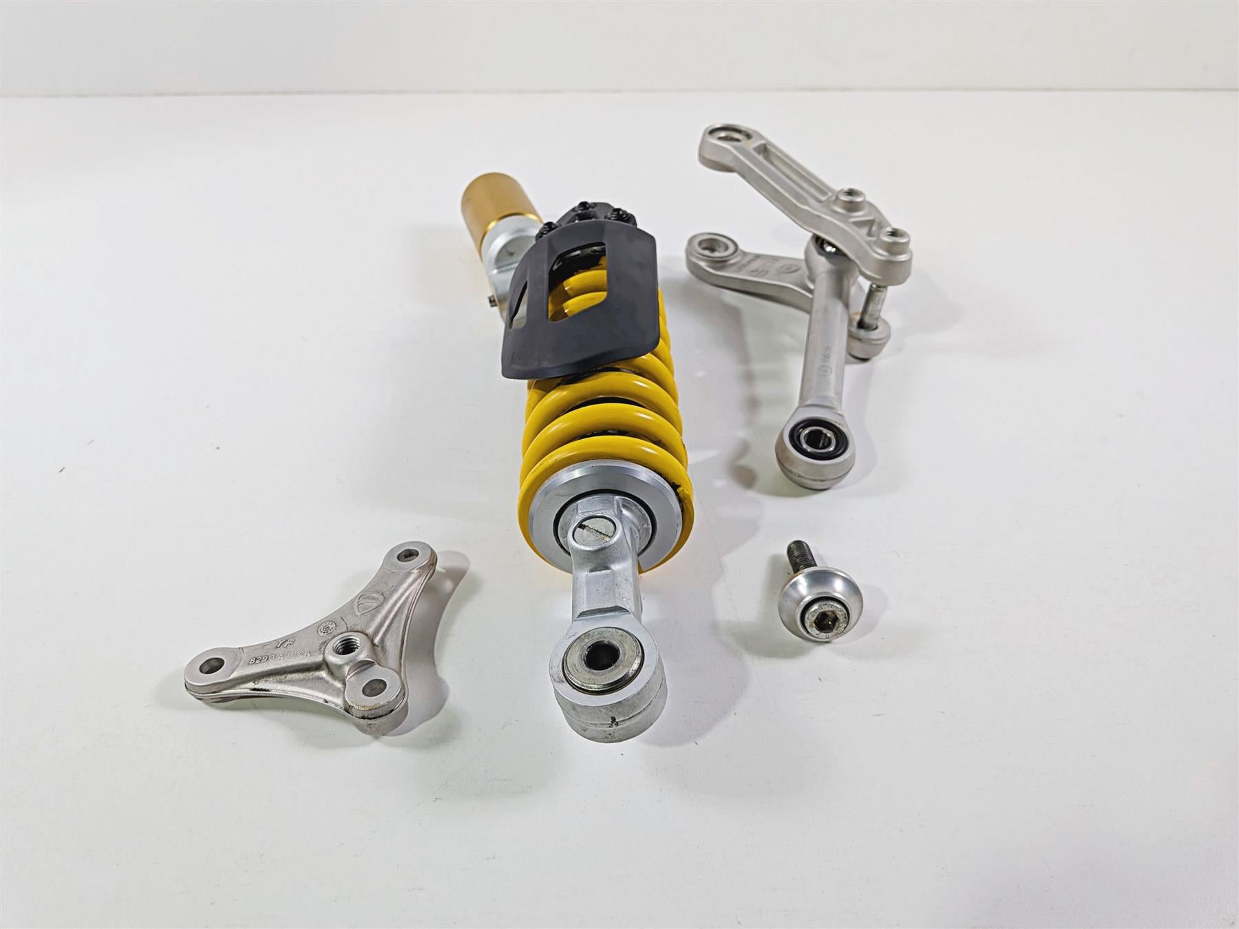 2019 Ducati 959 Panigale Straight Rear Shock Damper & Linkage 36521481A {{ shop.shopifyCountryName }} - Mototech271