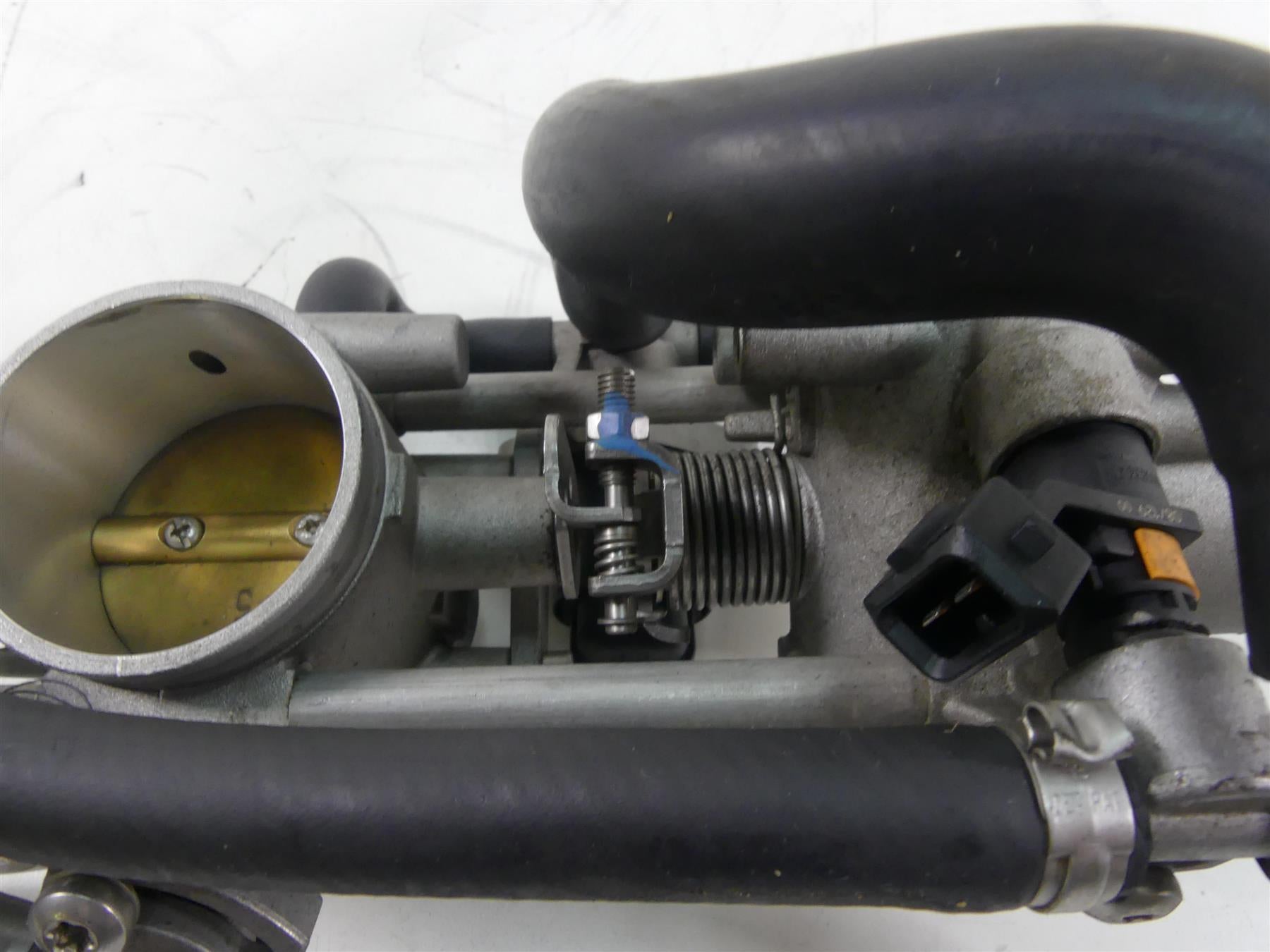 2009 Ducati Monster 1100 S Throttle Body Bodies Fuel Injection 28240831A {{ shop.shopifyCountryName }} - Mototech271