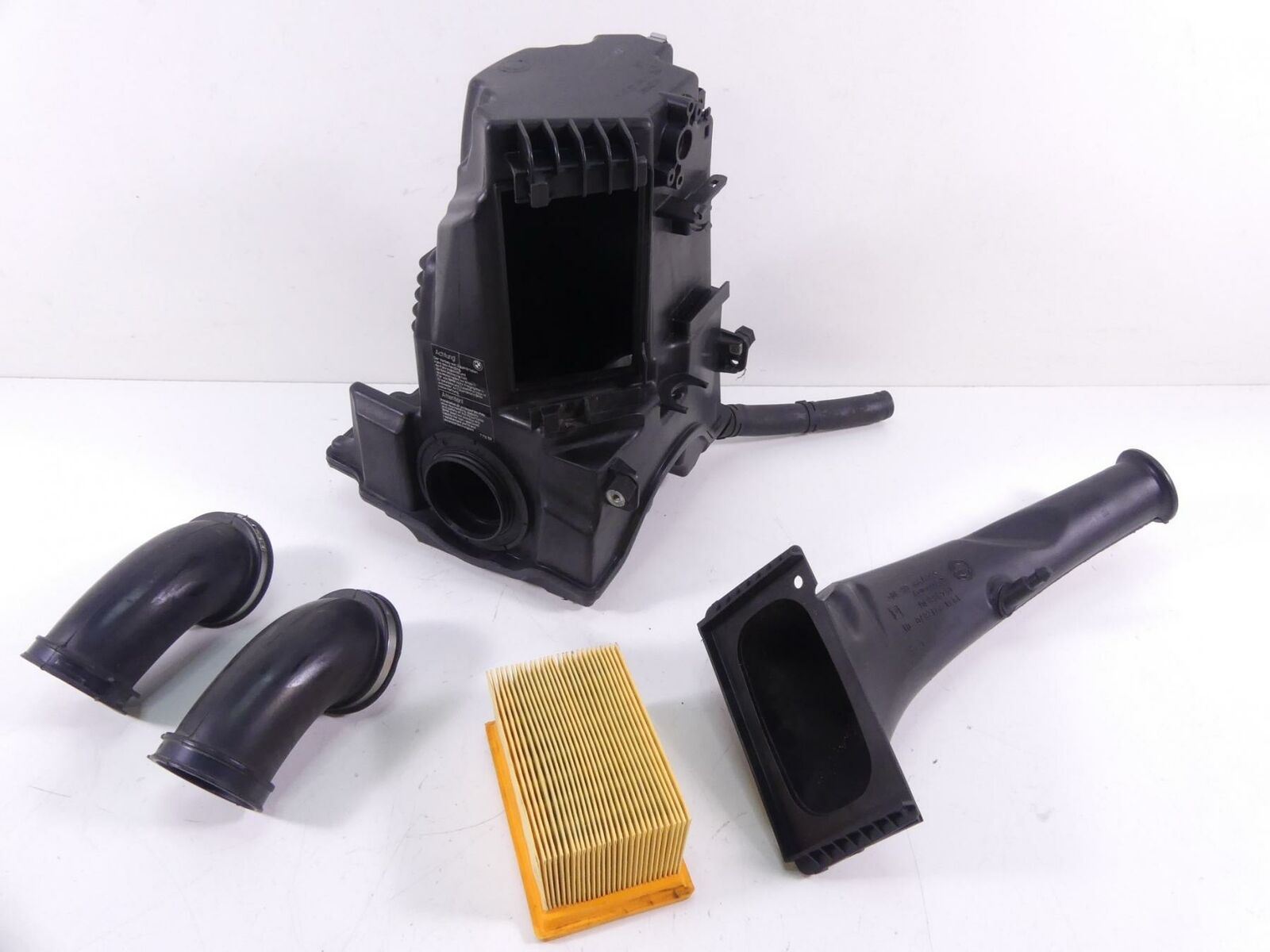 2011 BMW R1200GS R 1200 GS K25 Air Box Cleaner Breather & Ducts 13717720354 {{ shop.shopifyCountryName }} - Mototech271