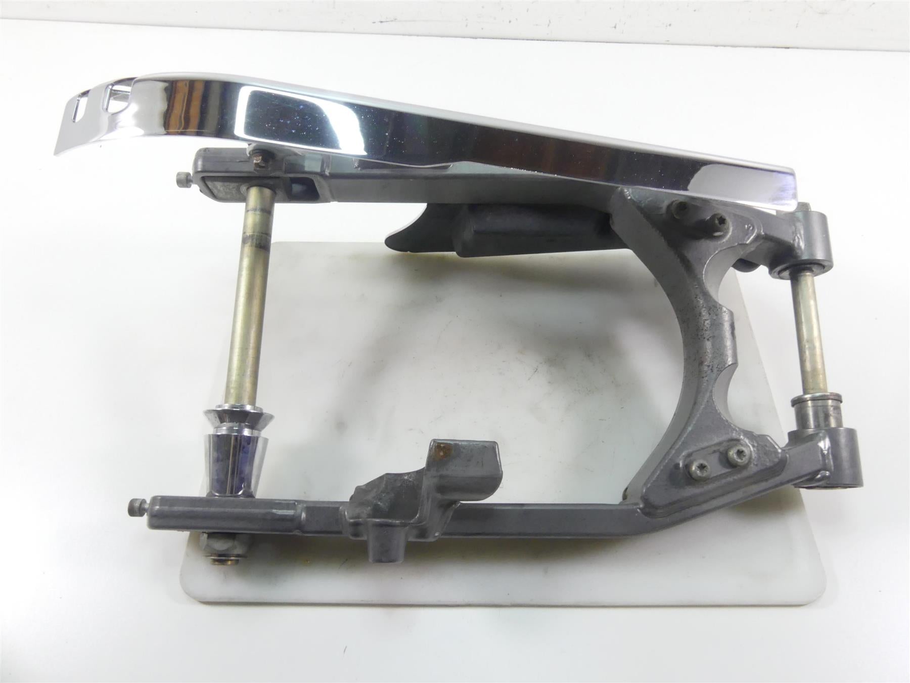 2009 Harley Dyna FXDF SE CVO Fat Bob Rear Swingarm & Axle & Belt Guards 48656-09 {{ shop.shopifyCountryName }} - Mototech271