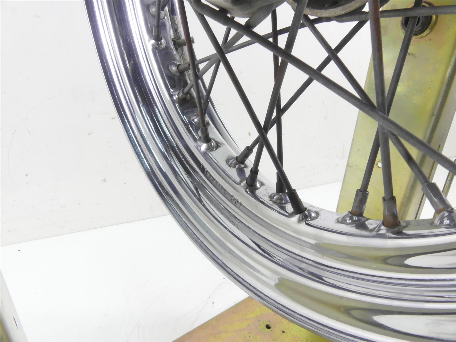 1998 Harley Dyna FXDL Low Rider 16x3 Rear Wheel Spoke Laced - Read 40975-86C {{ shop.shopifyCountryName }} - Mototech271