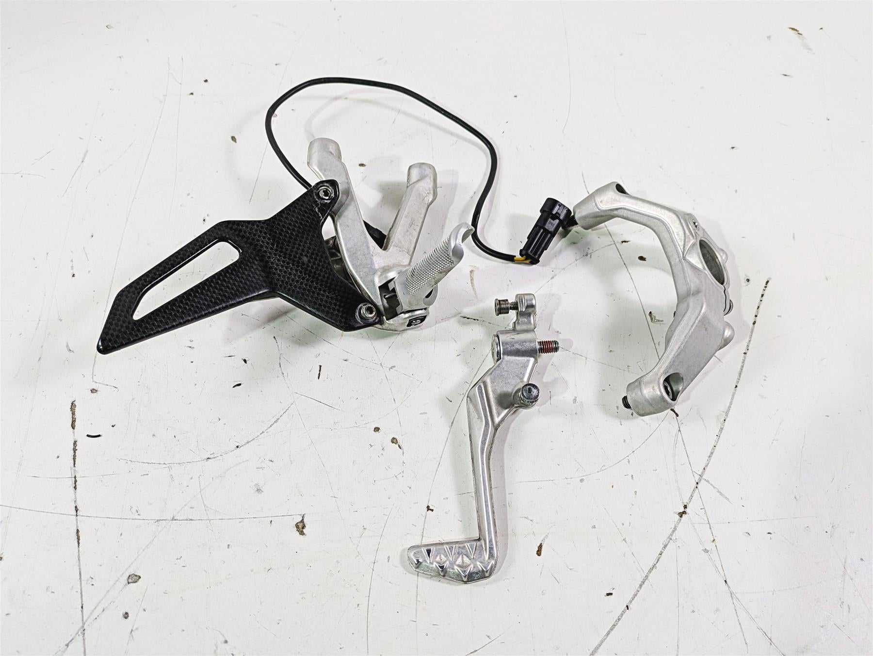 2015 Ducati Panigale 1299 S Right Footpeg Frame Mount Brake Pedal 82414621AA {{ shop.shopifyCountryName }} - Mototech271