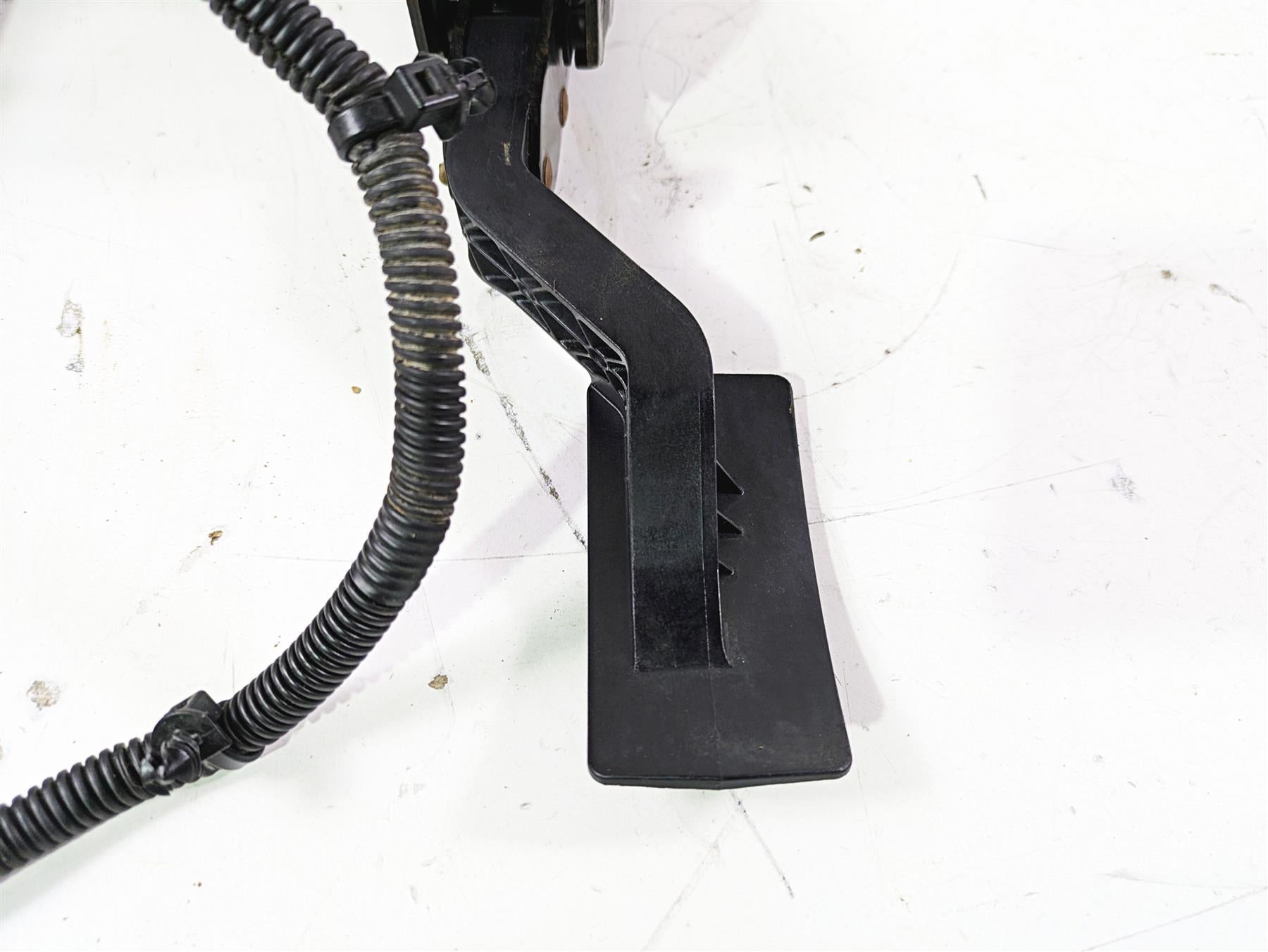 2019 Can Am Maverick X3 XRS Turbo R Foot Pedal Set & Mount 705207621 {{ shop.shopifyCountryName }} - Mototech271