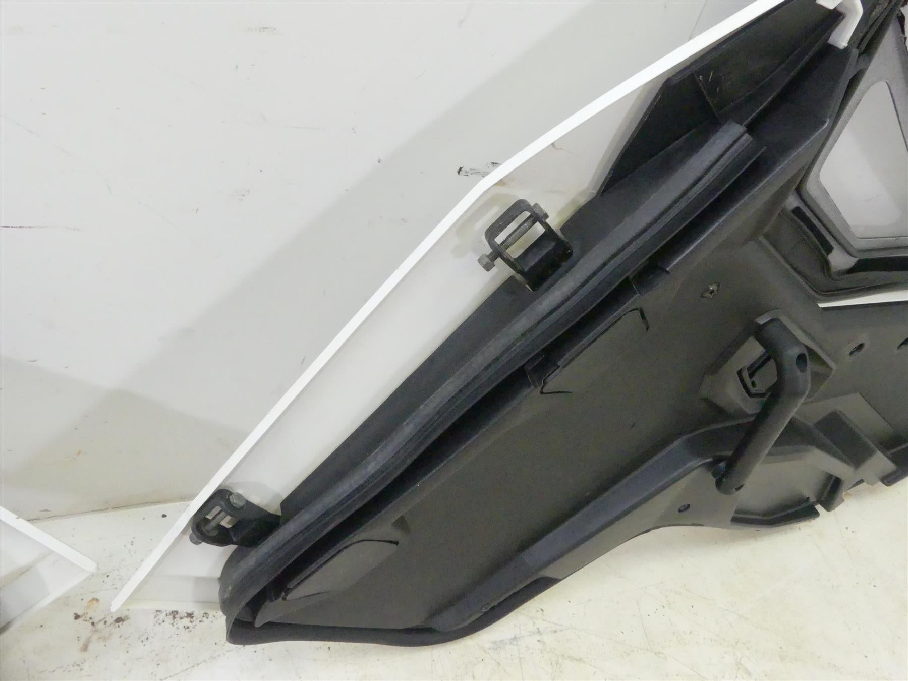 2019 Polaris General 1000 EPS Left Right Door Frame Zip Window Set 5639249 {{ shop.shopifyCountryName }} - Mototech271