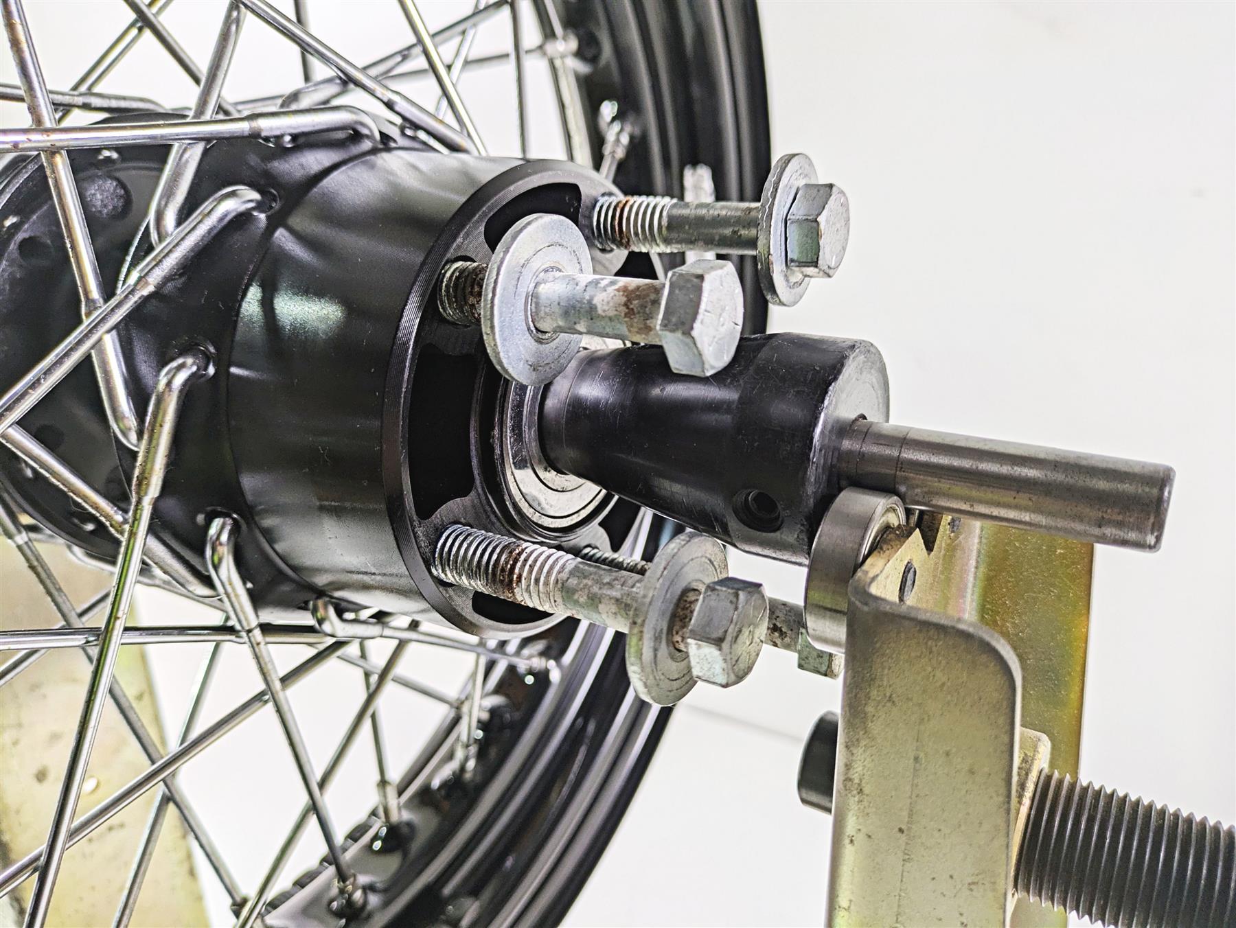 2017 Harley FLS Softail Slim Straight 16x3 Spoke Rear Wheel Rim 55109-12 {{ shop.shopifyCountryName }} - Mototech271