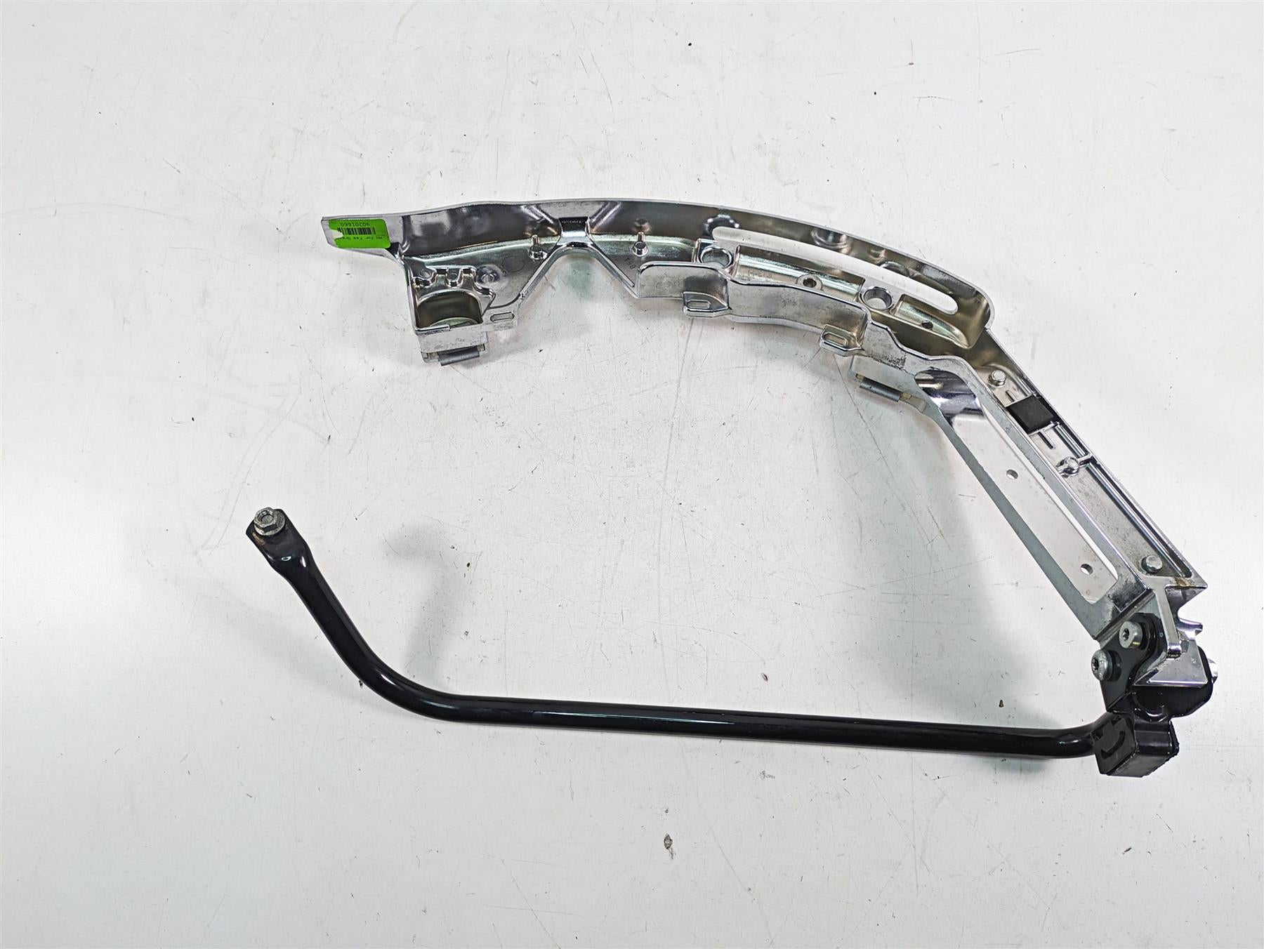 2020 Harley Touring FLHX Street Glide Right Chrome Saddlebag Support 90200499 {{ shop.shopifyCountryName }} - Mototech271