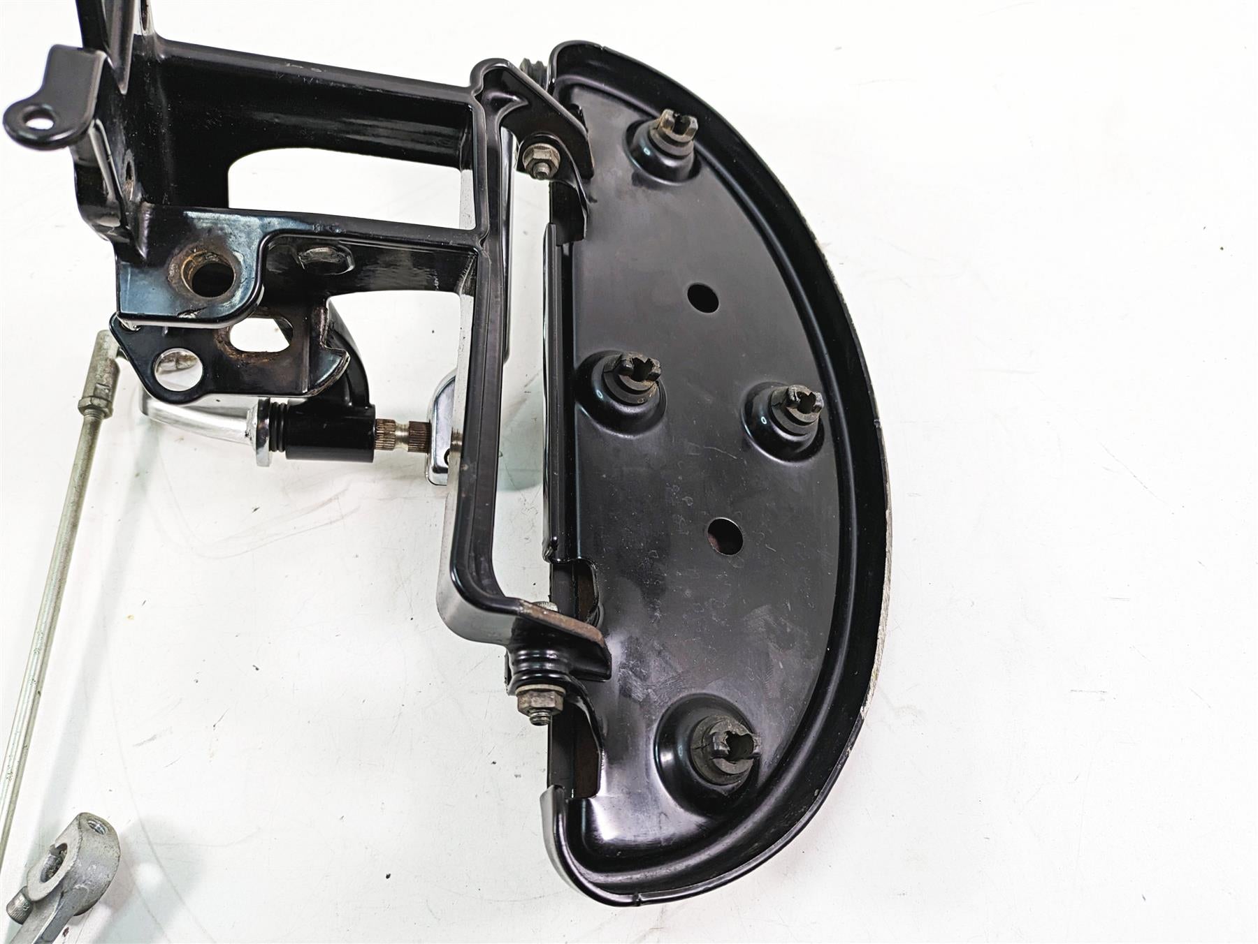 2009 Harley Softail FLSTSB Cross Bones Left Floorboard & Shifter Set 33630-07A {{ shop.shopifyCountryName }} - Mototech271