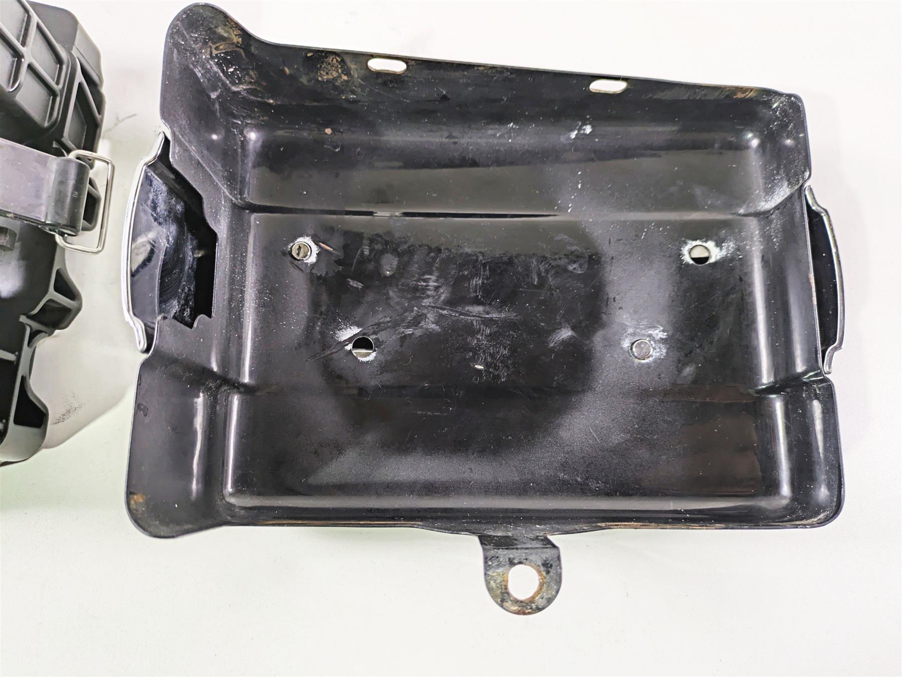 2011 Harley FXDC Dyna Super Glide Right Battery Tray Stay & Cover 70379-06A {{ shop.shopifyCountryName }} - Mototech271