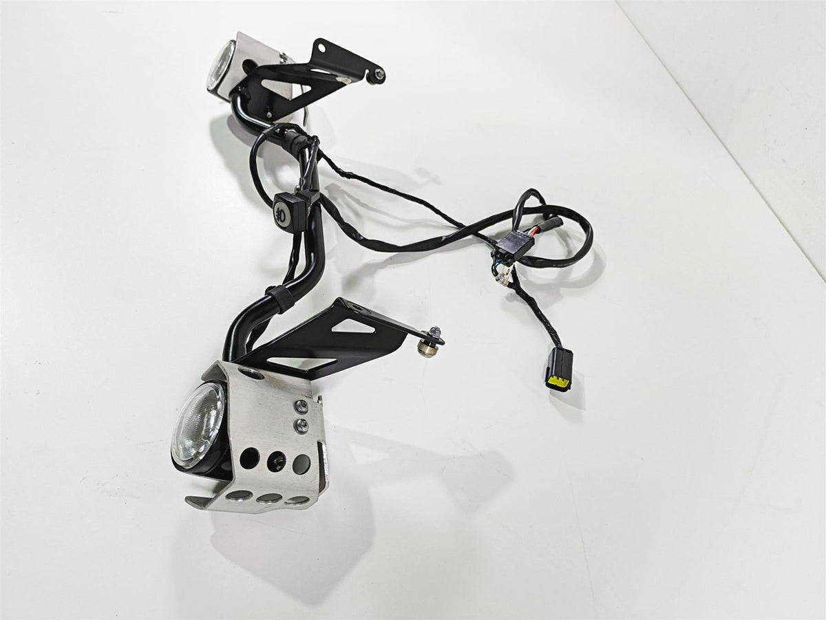 2015 Triumph Tiger Explorer XC Fog Lights & Mounting Rail Set T2701552 T2701553 {{ shop.shopifyCountryName }} - Mototech271