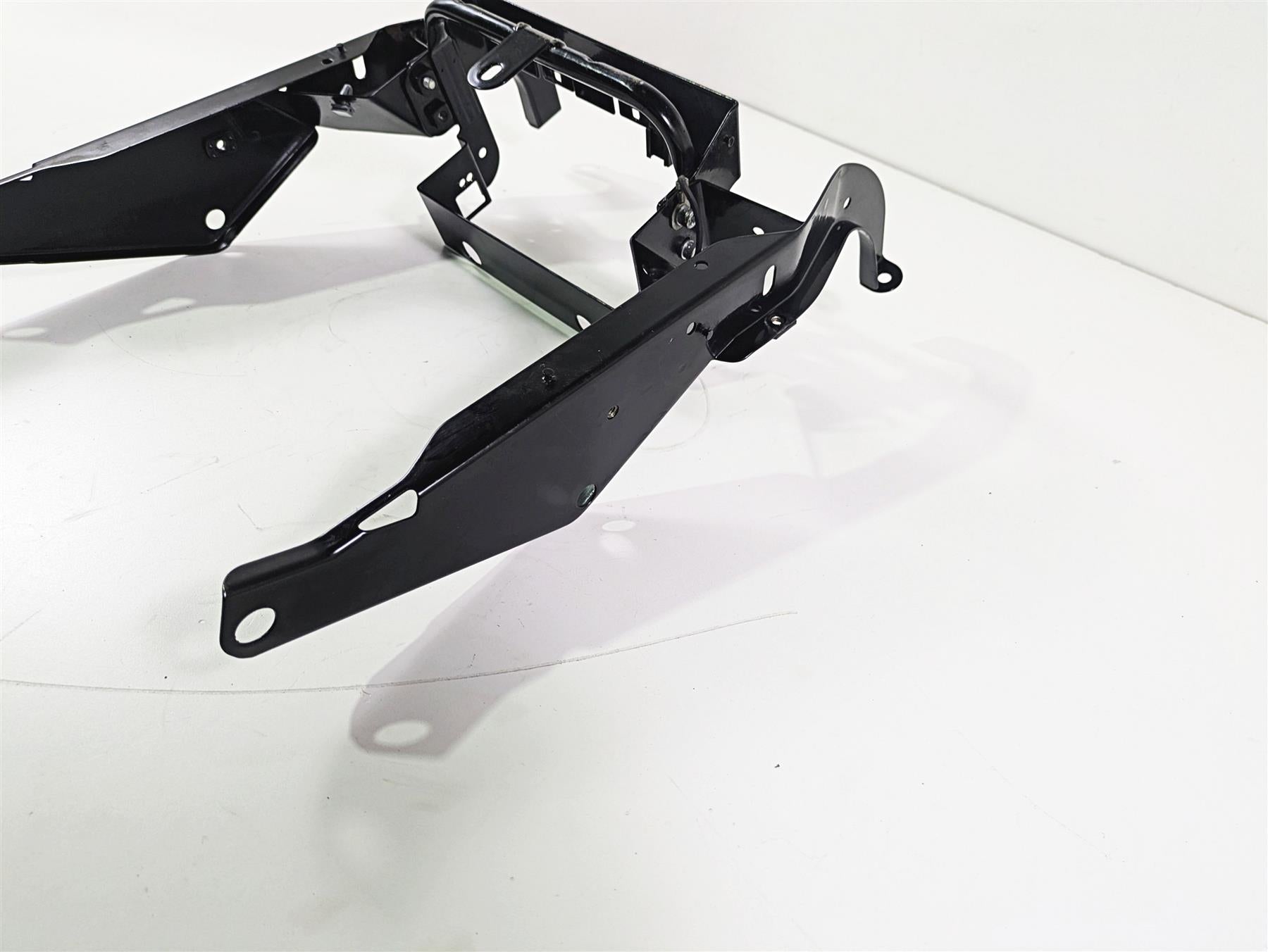 1996 Harley Touring FLHTCUI Electra Glide Front Fairing Mount Brackets 58478-96B {{ shop.shopifyCountryName }} - Mototech271