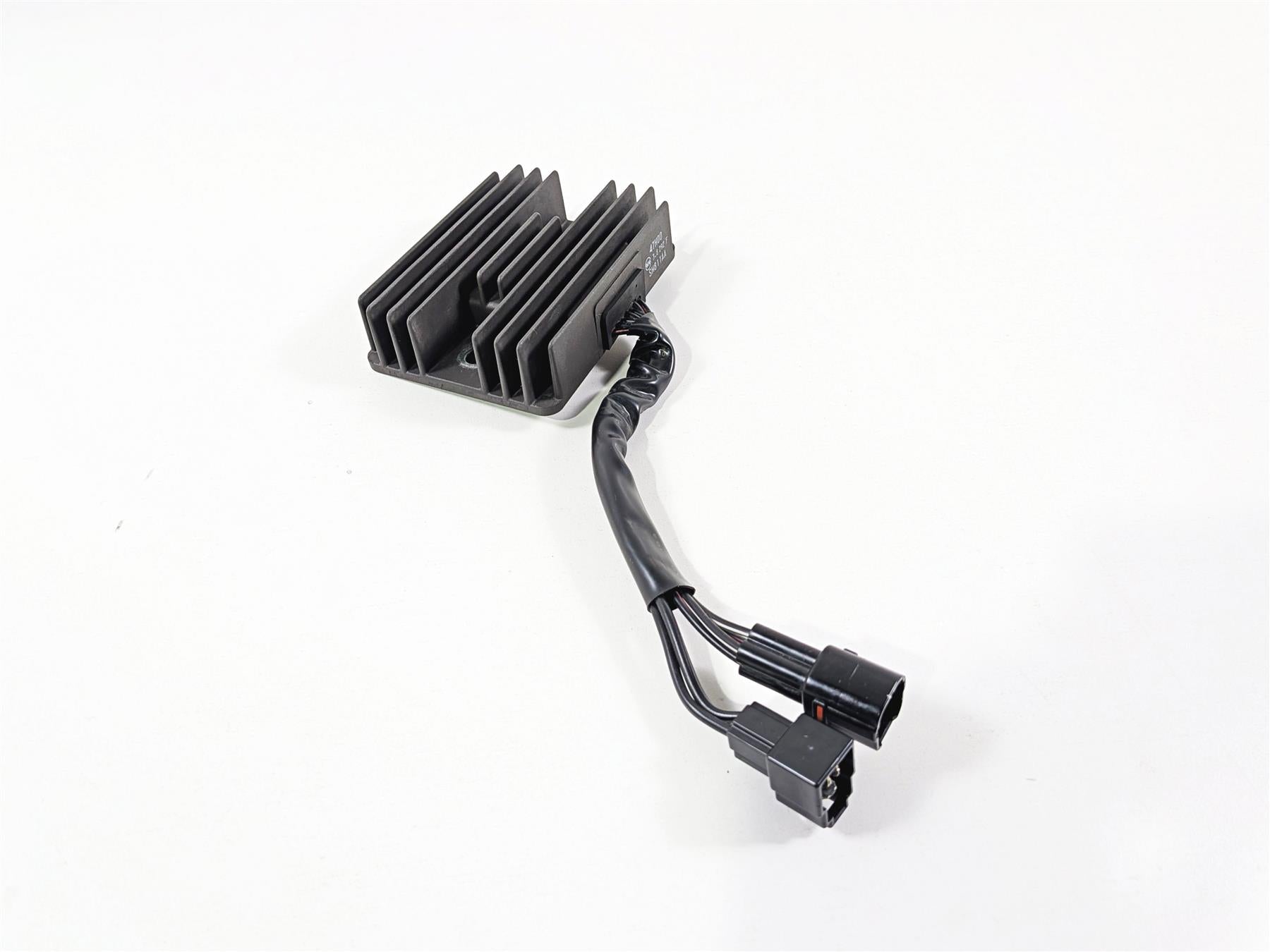 2024 Suzuki GSXR600 Rectifier Voltage Regulator 32800-47H00 SH811AA {{ shop.shopifyCountryName }} - Mototech271