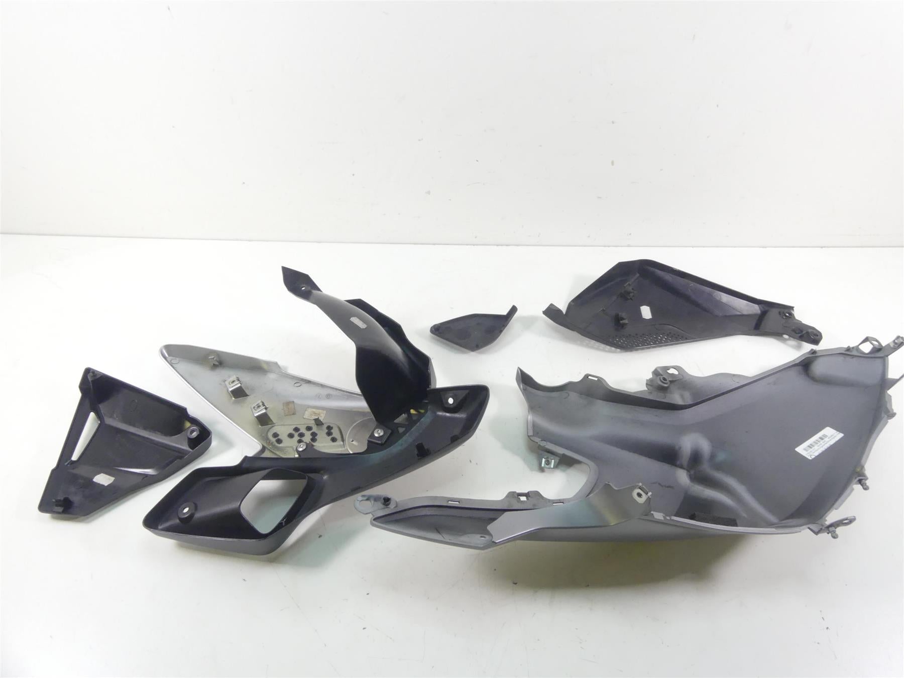 2017 BMW R1200GS GSW K50 Left Tank Side Fairing Cover Set Granitgray 46638528675 {{ shop.shopifyCountryName }} - Mototech271