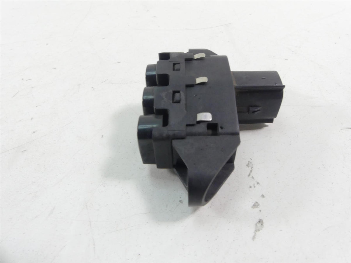 2017 Harley Touring FLHTKL Electra Glide Auxiliary Fog Light Switch 69200172 {{ shop.shopifyCountryName }} - Mototech271