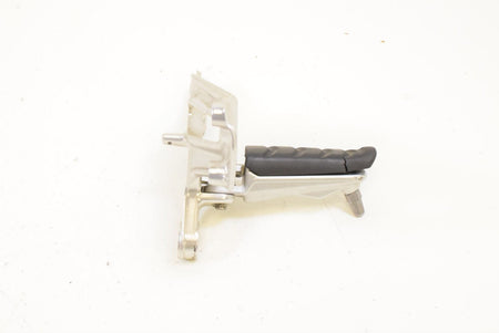 2016 BMW R1200R R1200 R K53 Right Rider Driver Footpeg Foot Peg 46718540797 {{ shop.shopifyCountryName }} - Mototech271