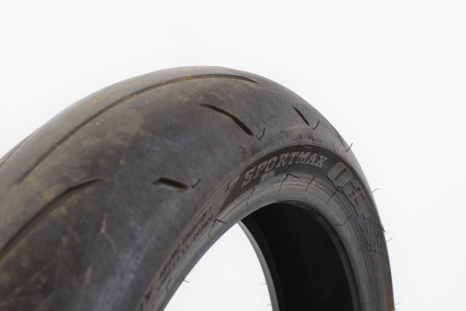 USED Front Tire DUNLOP Sportmax Q2+ 120/70-17 DOT1917 32SM90 {{ shop.shopifyCountryName }} - Mototech271