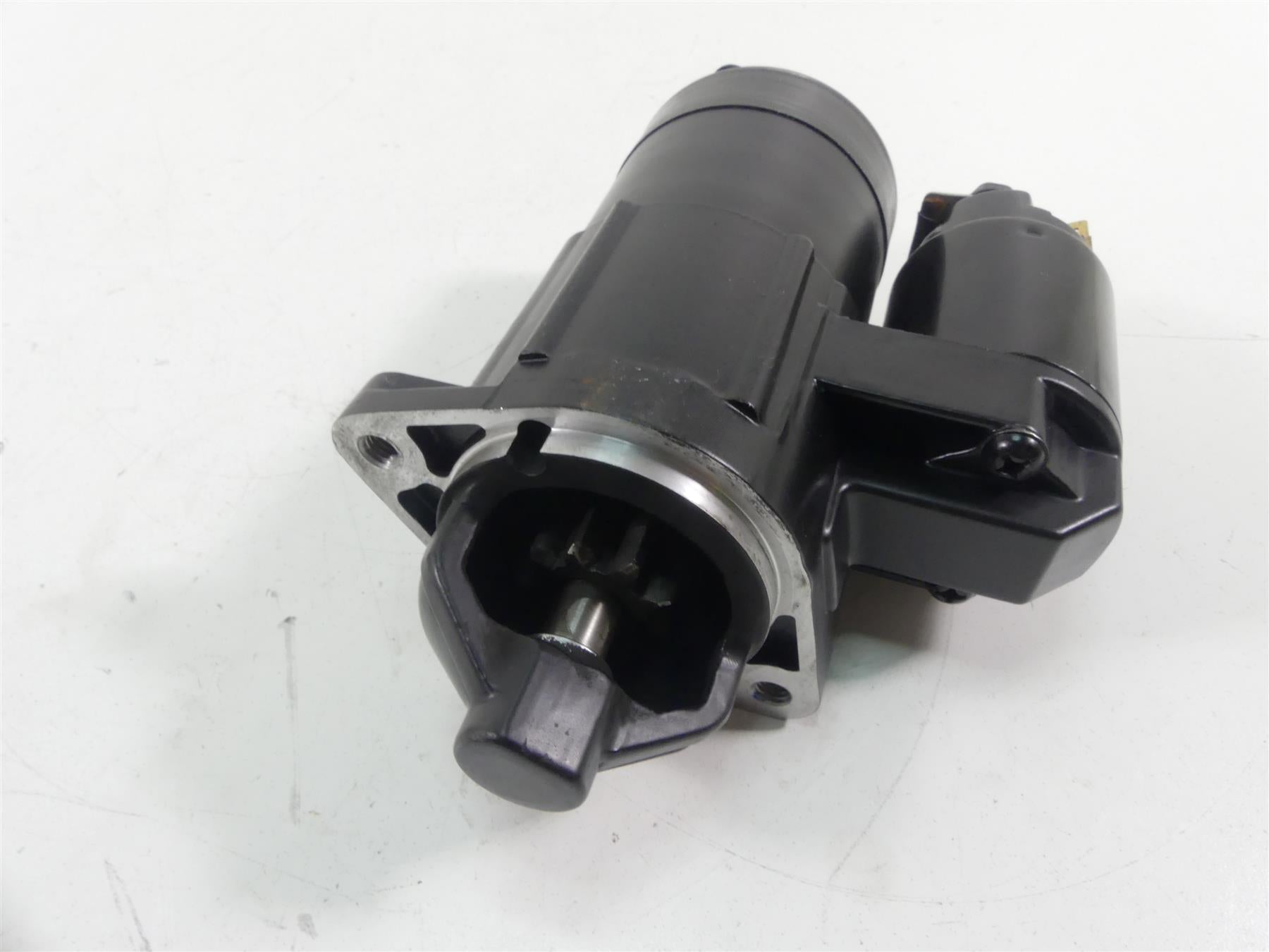 2019 Moto Guzzi V7 III Stone 750 Engine Starter Motor & Cover 97729R {{ shop.shopifyCountryName }} - Mototech271