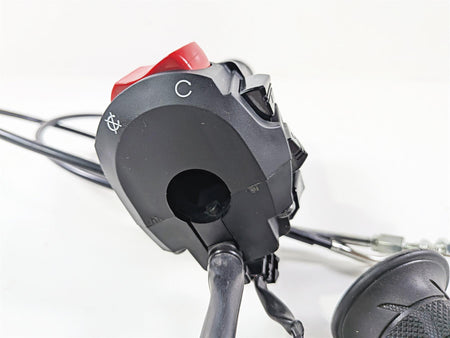 2024 Suzuki GSXR600 Right Hand Control Switch Throttle 37200-47H30 {{ shop.shopifyCountryName }} - Mototech271