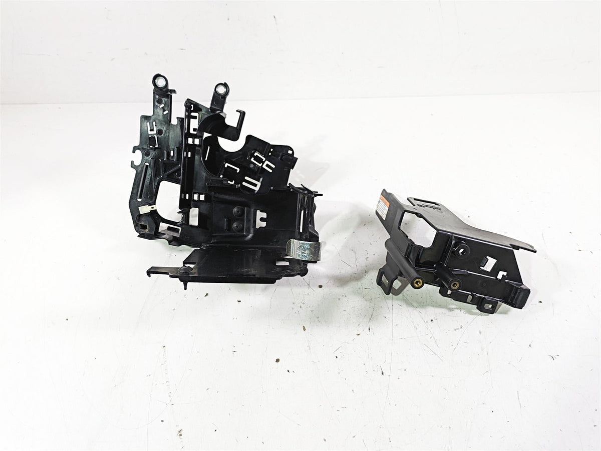 2021 Harley Softail FLSL Slim Electrical Carrier Plastic Set 69201523 69201632 {{ shop.shopifyCountryName }} - Mototech271