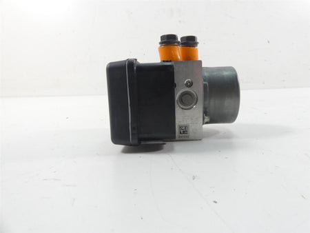 2018 Ducati Hypermotard 939 SP Abs Brake Pump Control Unit Module 54240402A {{ shop.shopifyCountryName }} - Mototech271