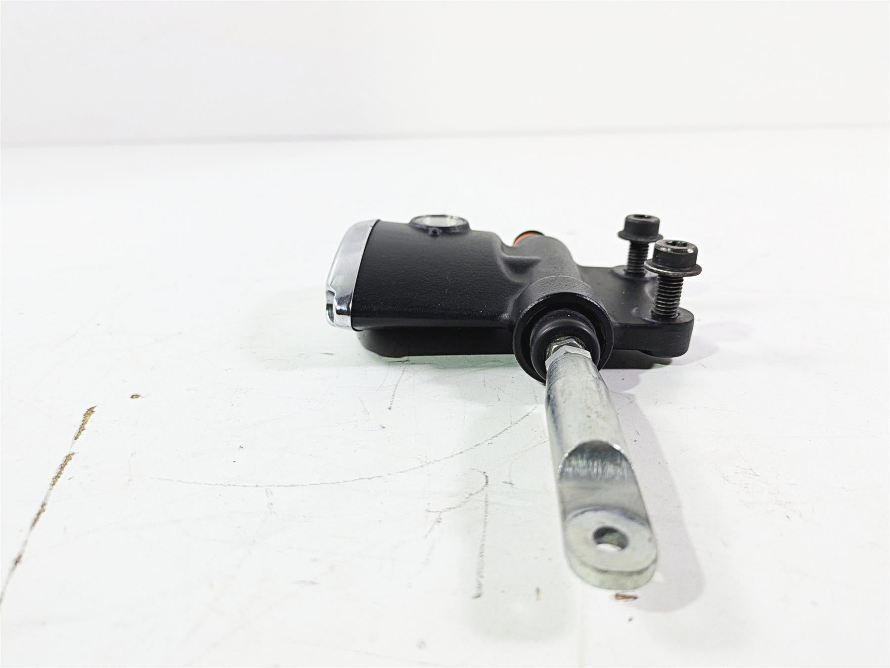 2019 Indian Chieftain Limited Rear Brake Master Cylinder 1912864 {{ shop.shopifyCountryName }} - Mototech271