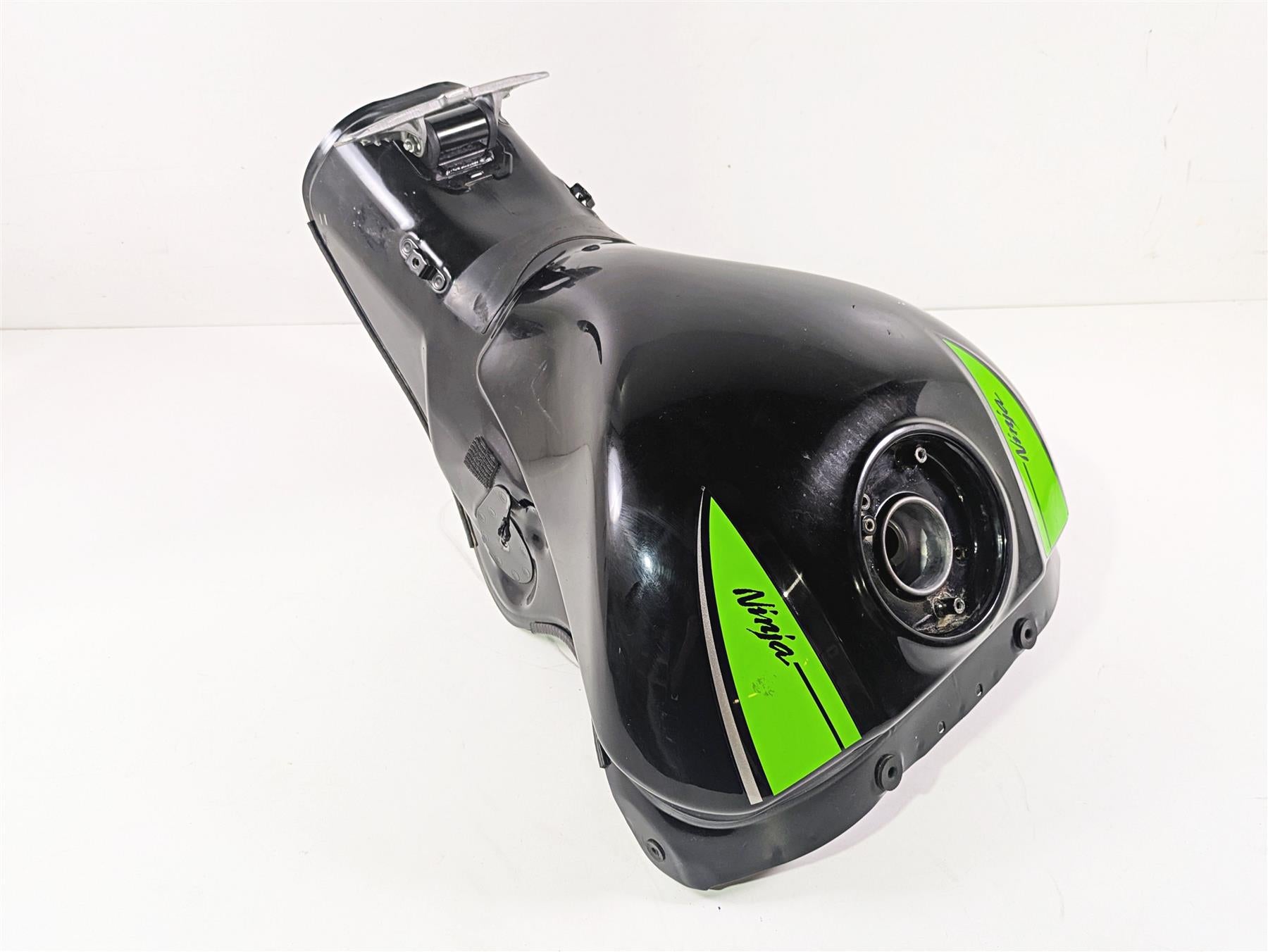 2016 Kawasaki ZX10R Ninja Fuel Gas Petrol Tank Reservoir - Dent