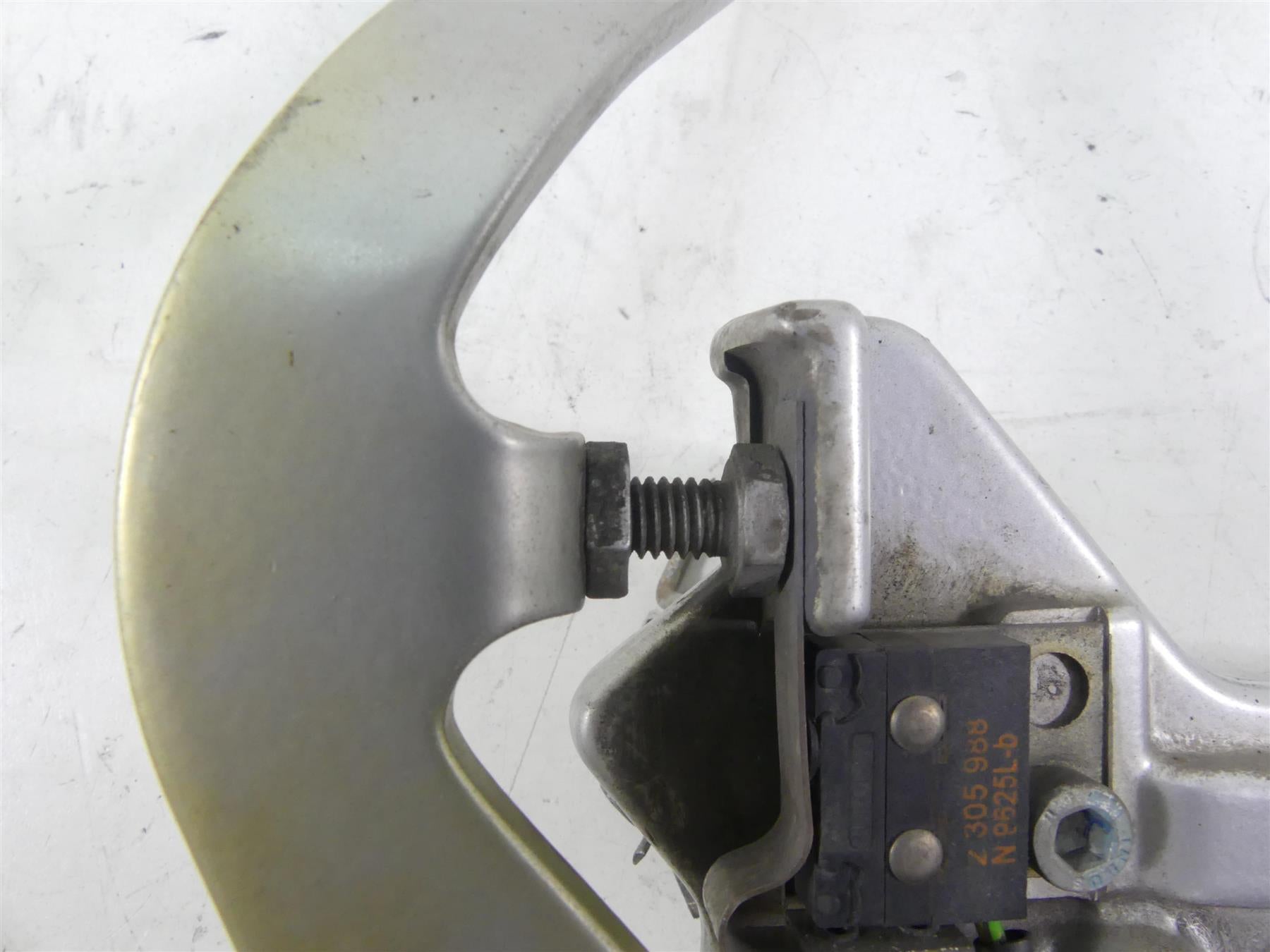 2003 BMW R1150 GS R21 Right Front Rider Footpeg Mount & Brake Pedal 46712335598 {{ shop.shopifyCountryName }} - Mototech271