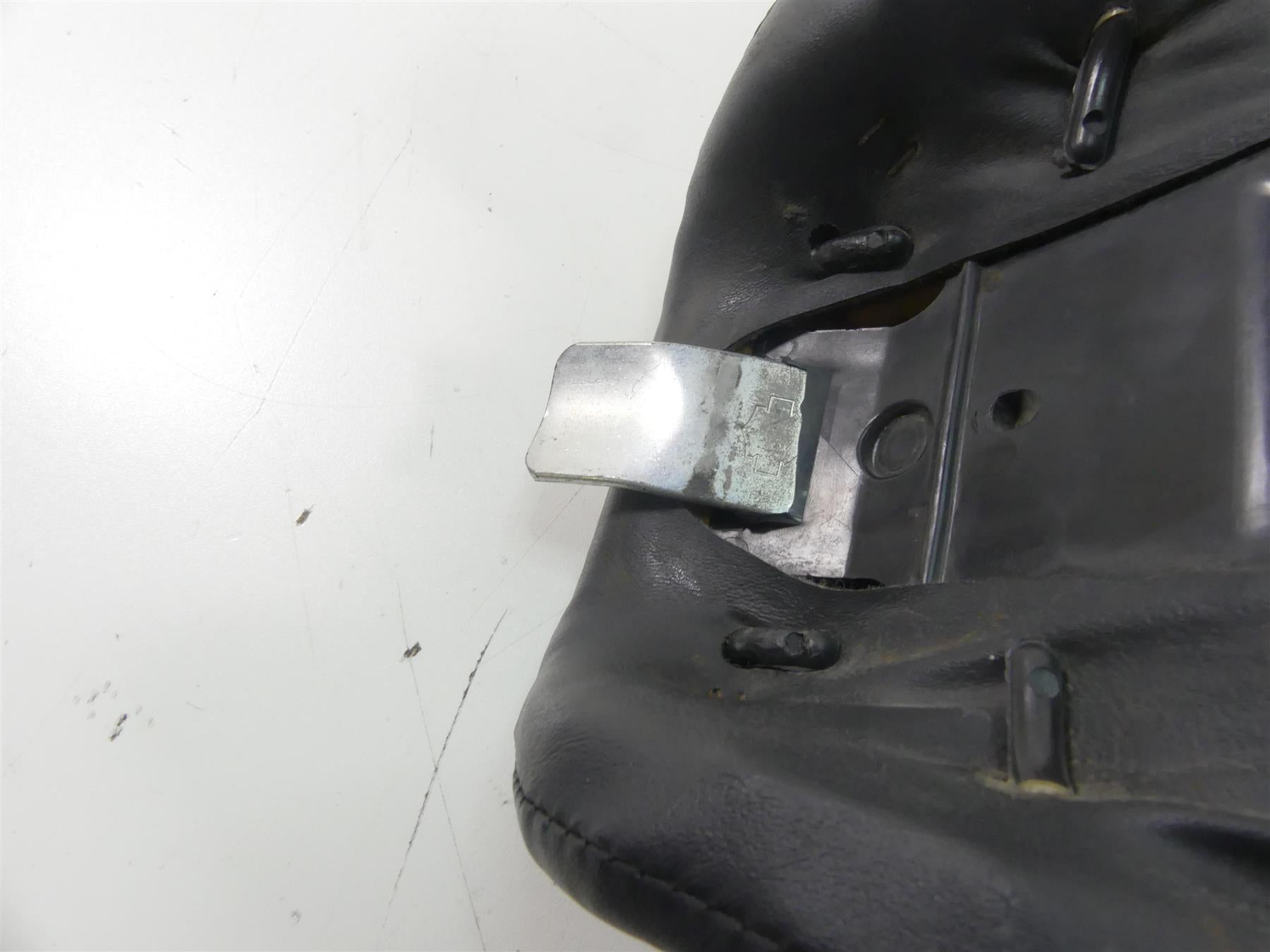 2007 Harley Sportster XL1200 Nightster Solo Seat Saddle 51899-07 {{ shop.shopifyCountryName }} - Mototech271