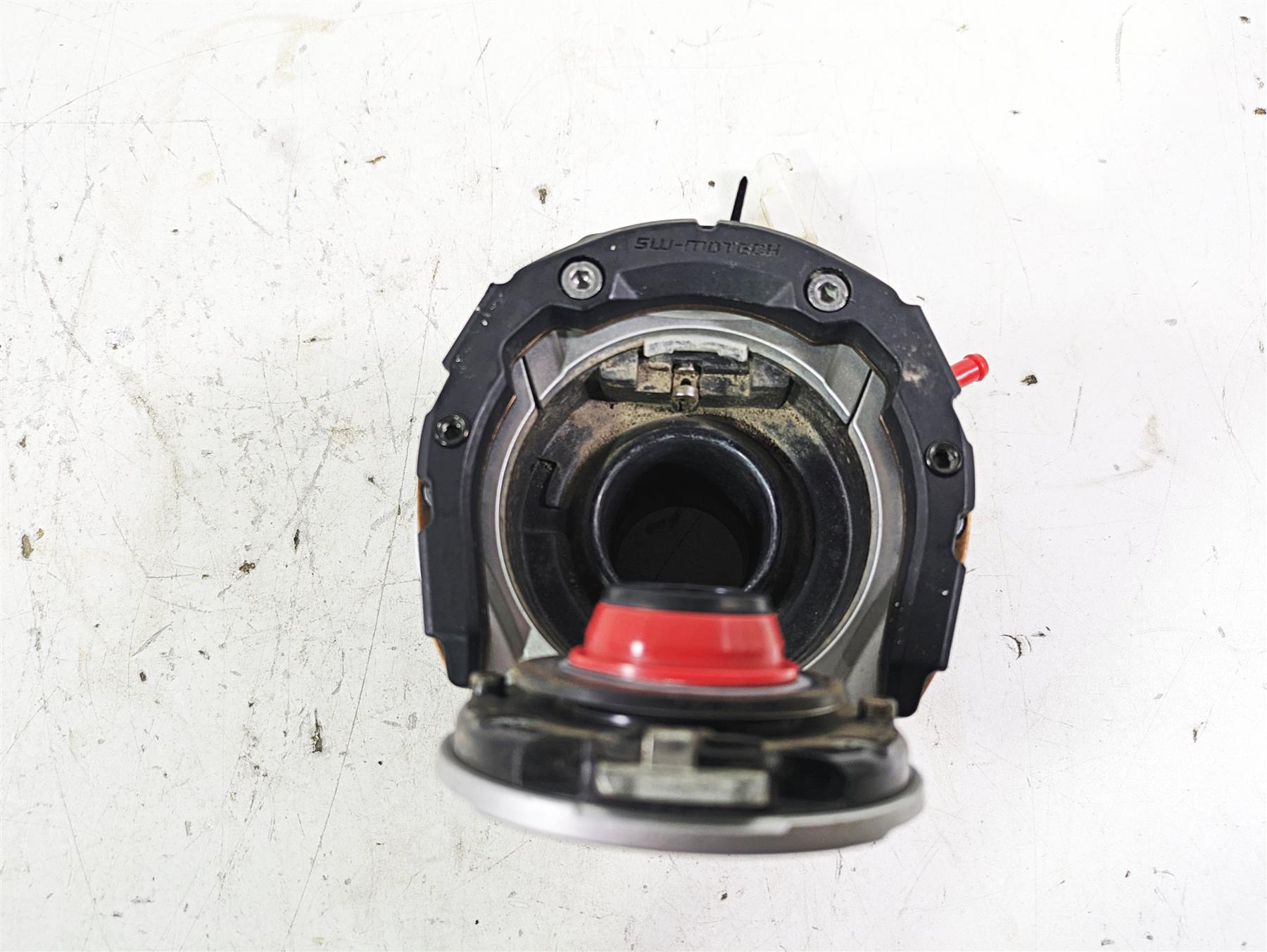 2022 BMW R1250 RT K052 Keyless Fuel Gas Petrol Lid Cap 16118552106 {{ shop.shopifyCountryName }} - Mototech271