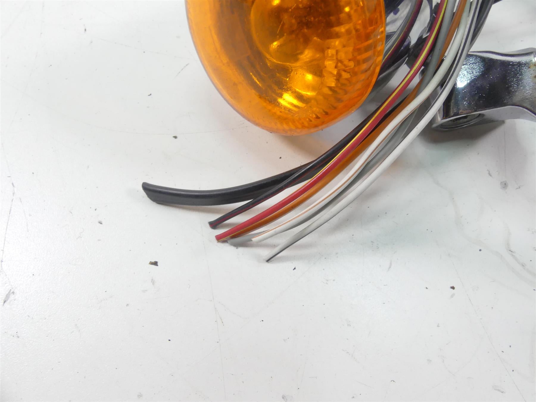 2010 Harley FXDWG Dyna Wide Glide Right Hand Control Switch & Blinker 71684-06A {{ shop.shopifyCountryName }} - Mototech271