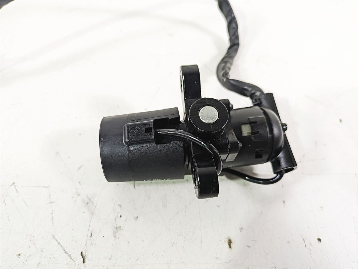 2023 Triumph Street Triple 765 RS Cdi Ignition Switch Key Set - Read T1290306 {{ shop.shopifyCountryName }} - Mototech271